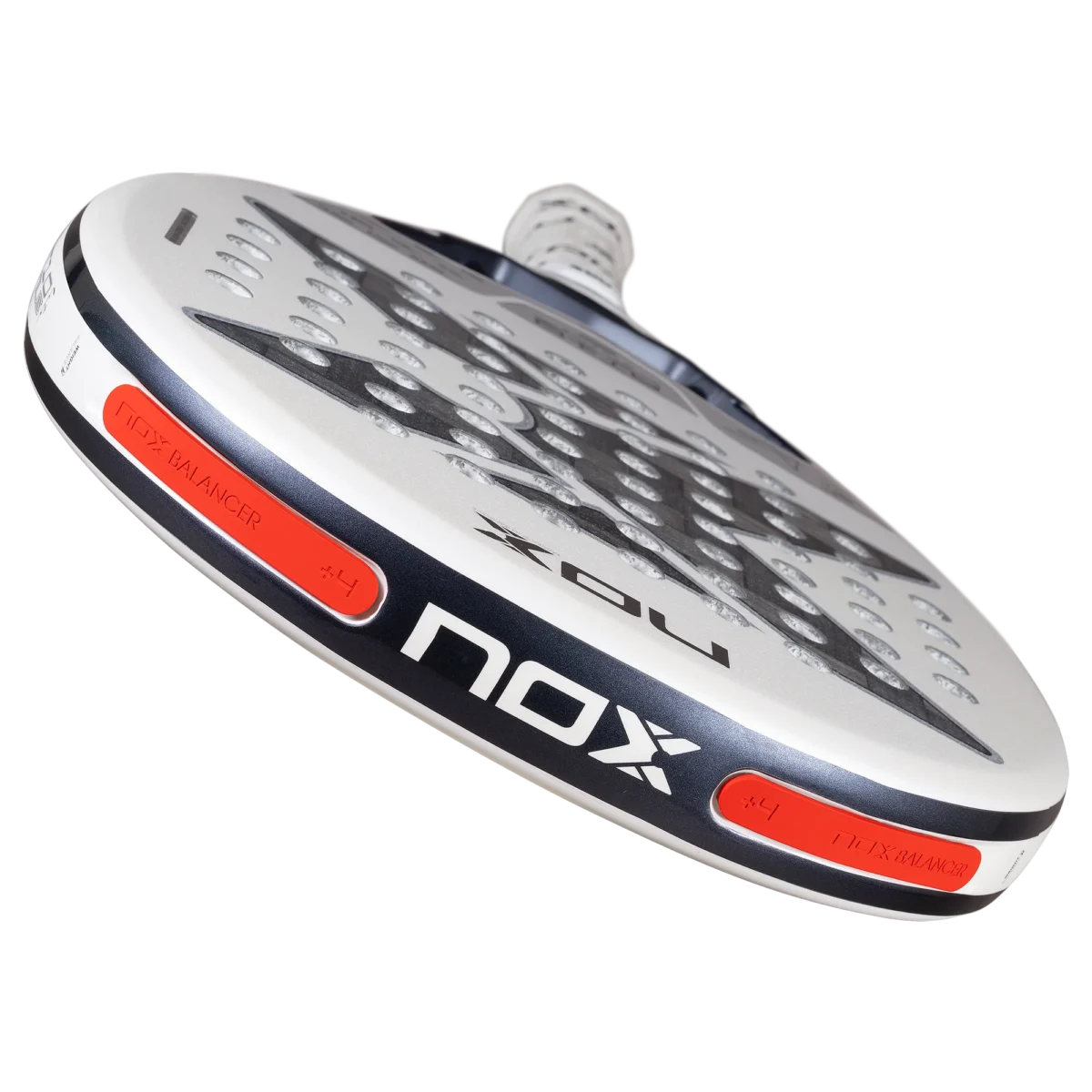 nox-at10-genius-12k-lite-2026-padelschlaeger-agustin-tapia-3