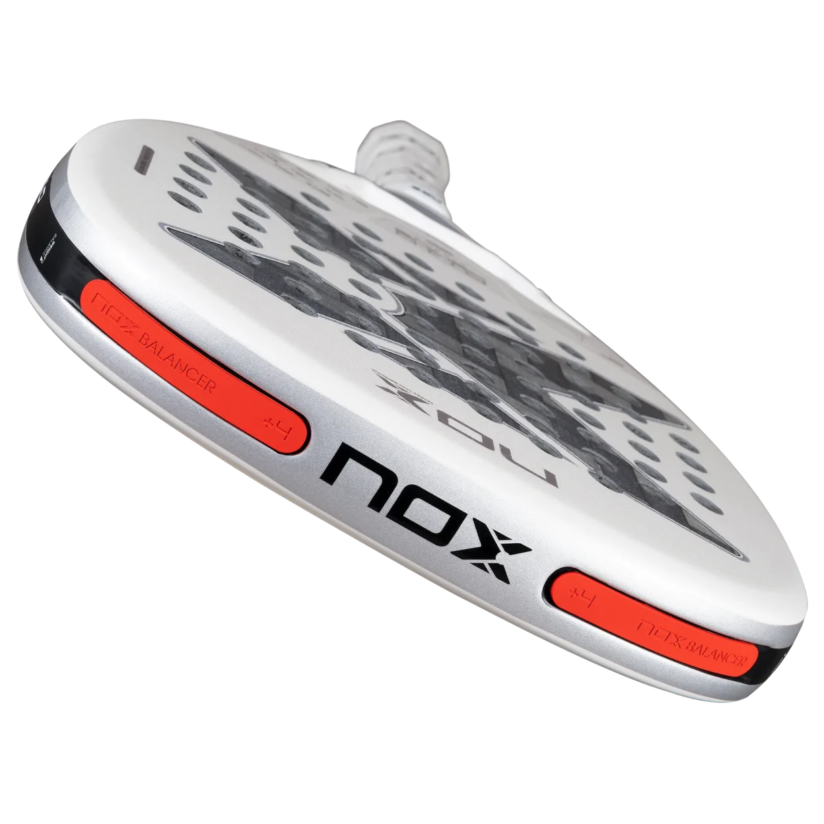 nox-at10-genius-attack-12k-2026-padelschlaeger-agustin-tapia-15